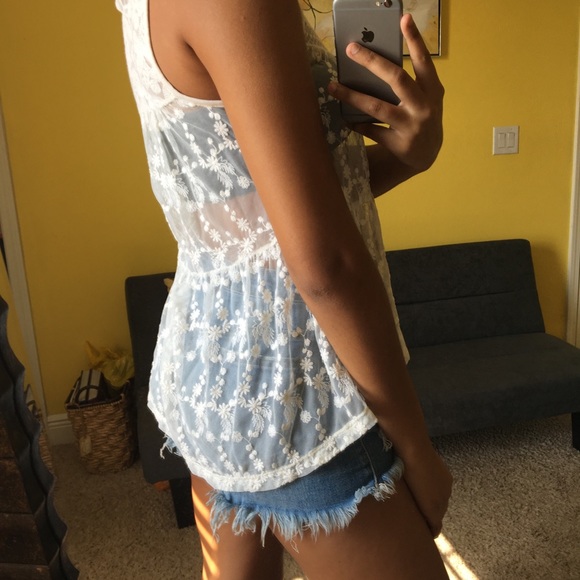 Lace flowy tank top - Picture 3 of 7